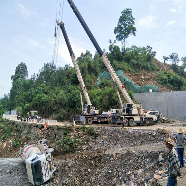 灵宝汽车掉沟里叫吊车救援要多少钱