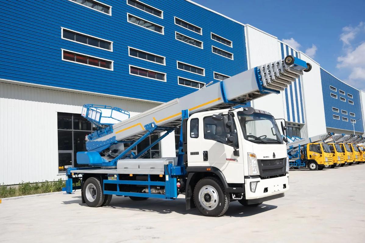 灵宝出租云梯车高空作业车 建筑垃圾搬运